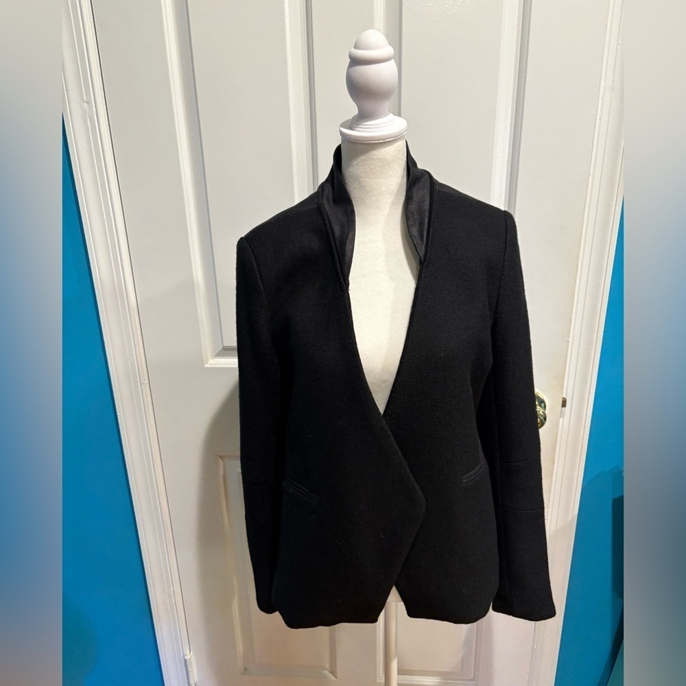 Wyatt Collection vintage wool vegan leather open ha jet M black